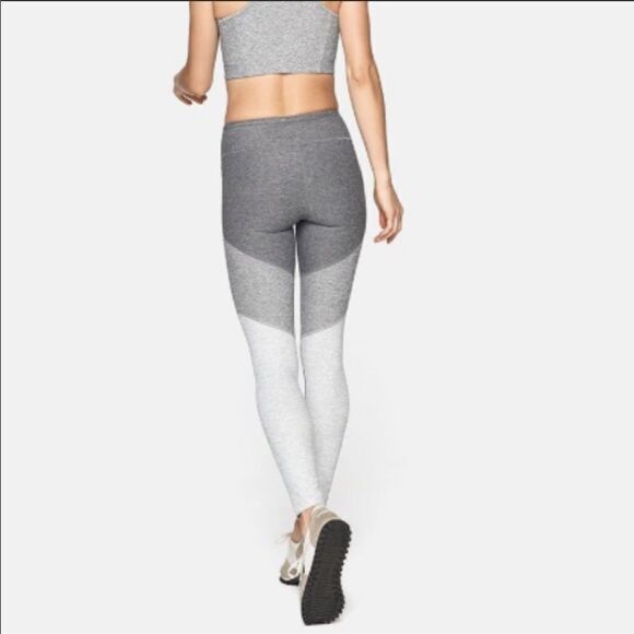 Outdoor Voices 7/8 Springs Tri Color Leggings - Picture 5 of 14